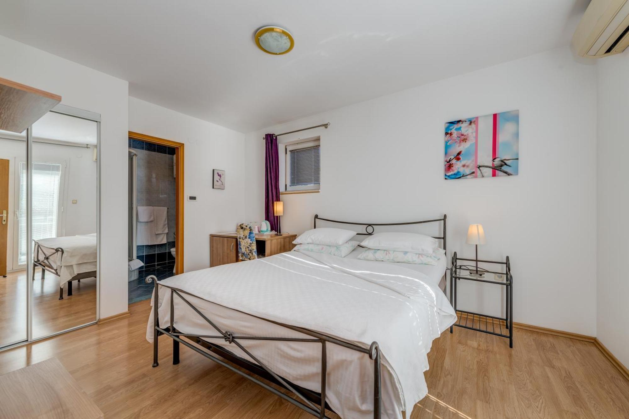 Pink Inn Podstrana Ngoại thất bức ảnh