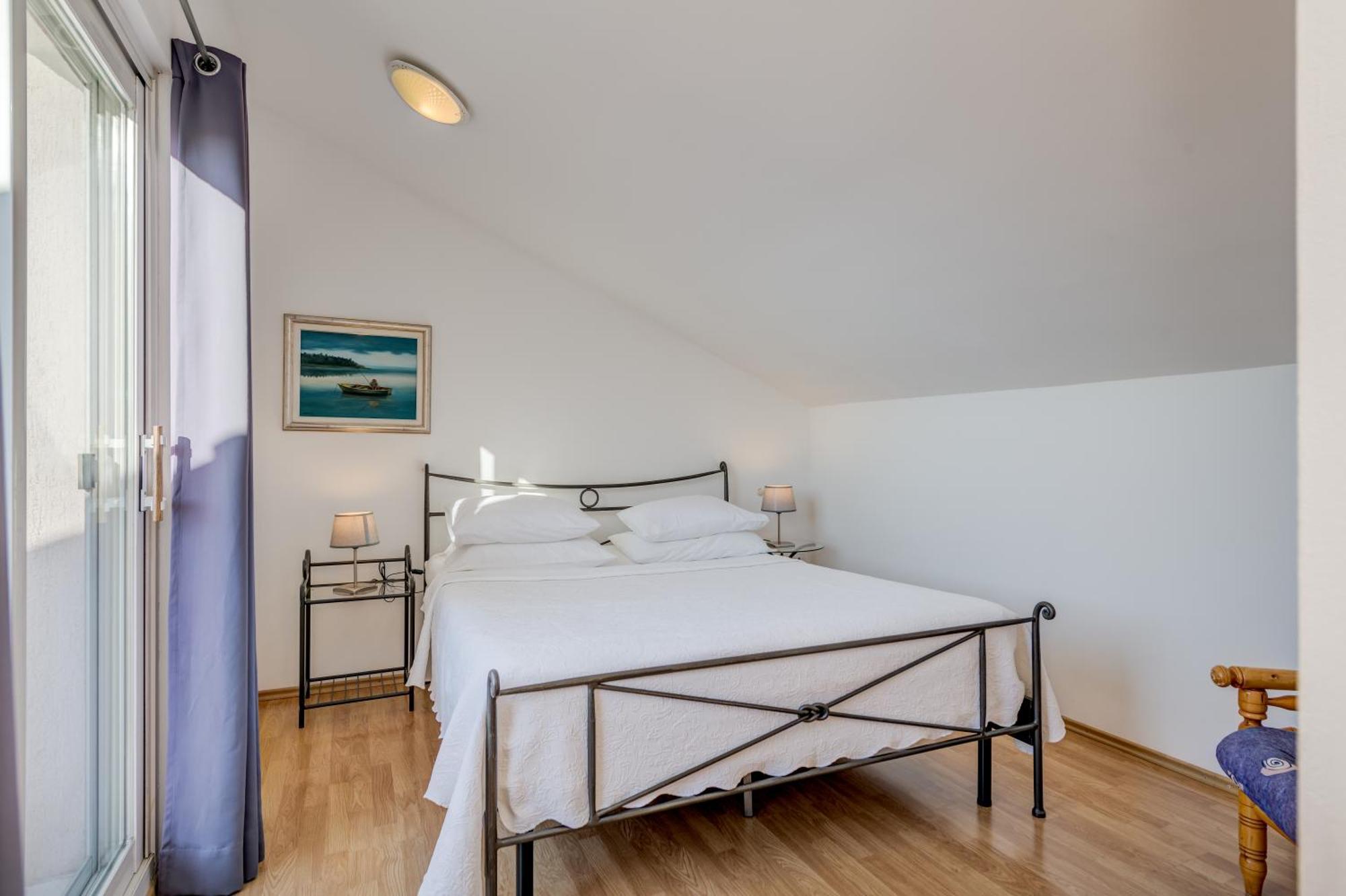 Pink Inn Podstrana Ngoại thất bức ảnh